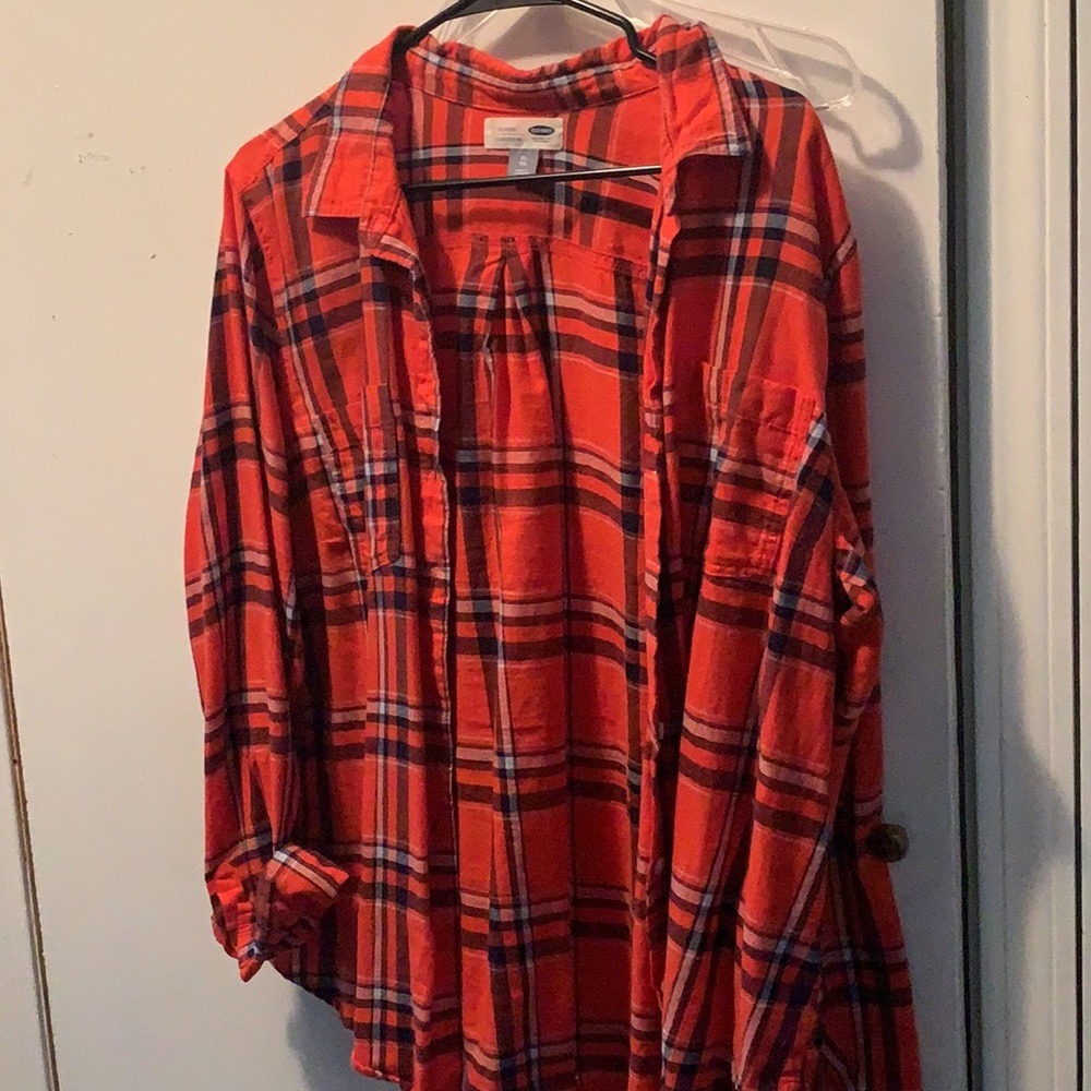 2 Button up - Picture 3 of 5